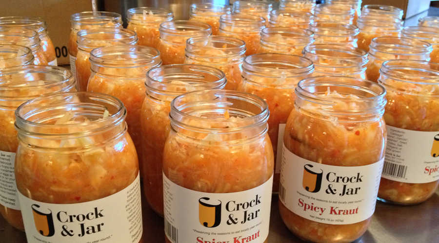 Crock-and-Jar-Packing-Spicy-Kraut
